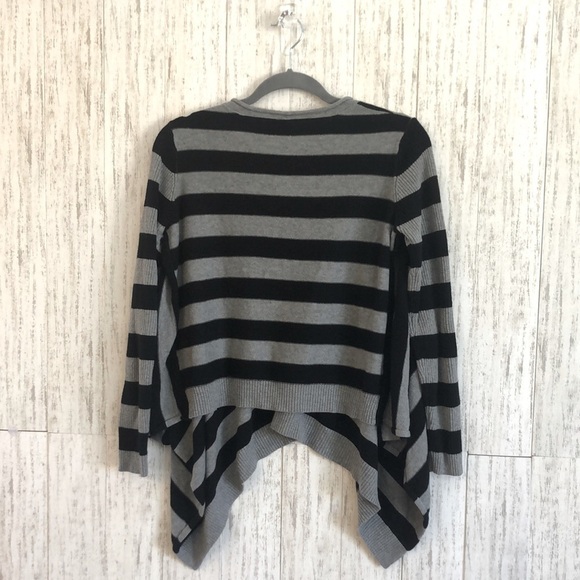 Andree Stripe SharkBite Sweater | SIZE S - Picture 2 of 5